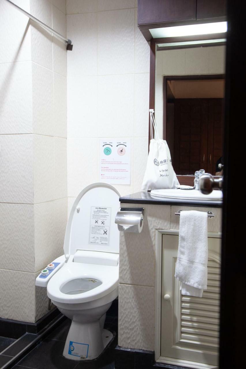 Hotel Baan Kashiwaya Bangkok Esterno foto
